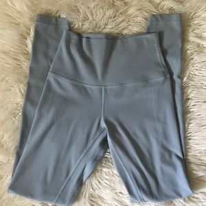 LULULEMON Wunder Unders Size 4